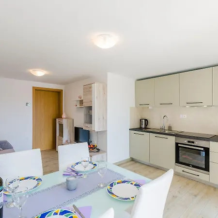 Helles Nur 240 Meter Zum Mit Meerblick, Grill, Privatparkplatz *