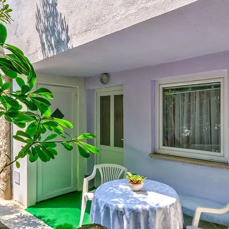 Helles Nur 240 Meter Zum Mit Meerblick, Grill, Privatparkplatz Dramalj