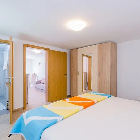 Helles Nur 240 Meter Zum Mit Meerblick, Grill, Privatparkplatz