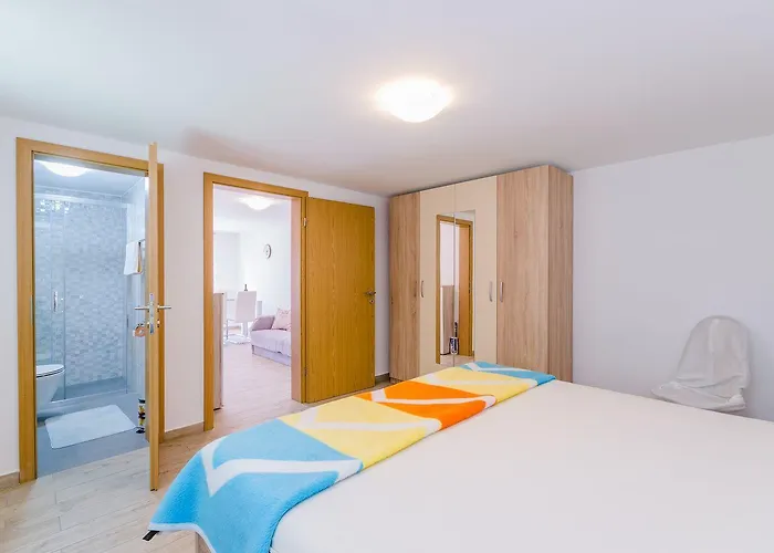 Helles Nur 240 Meter Zum Mit Meerblick, Grill, Privatparkplatz