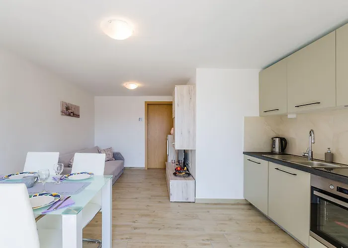 Helles Nur 240 Meter Zum Mit Meerblick, Grill, Privatparkplatz Apartment